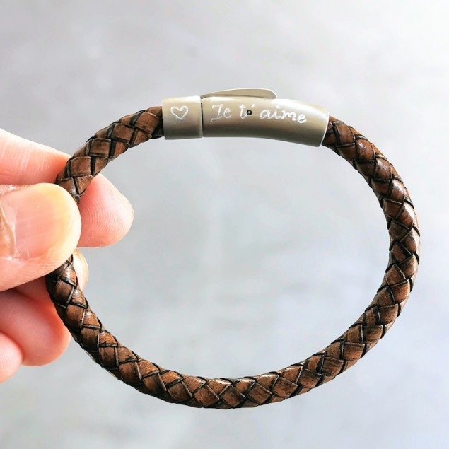 Bracelet homme cuir marron 17 cm personnalisé en acier